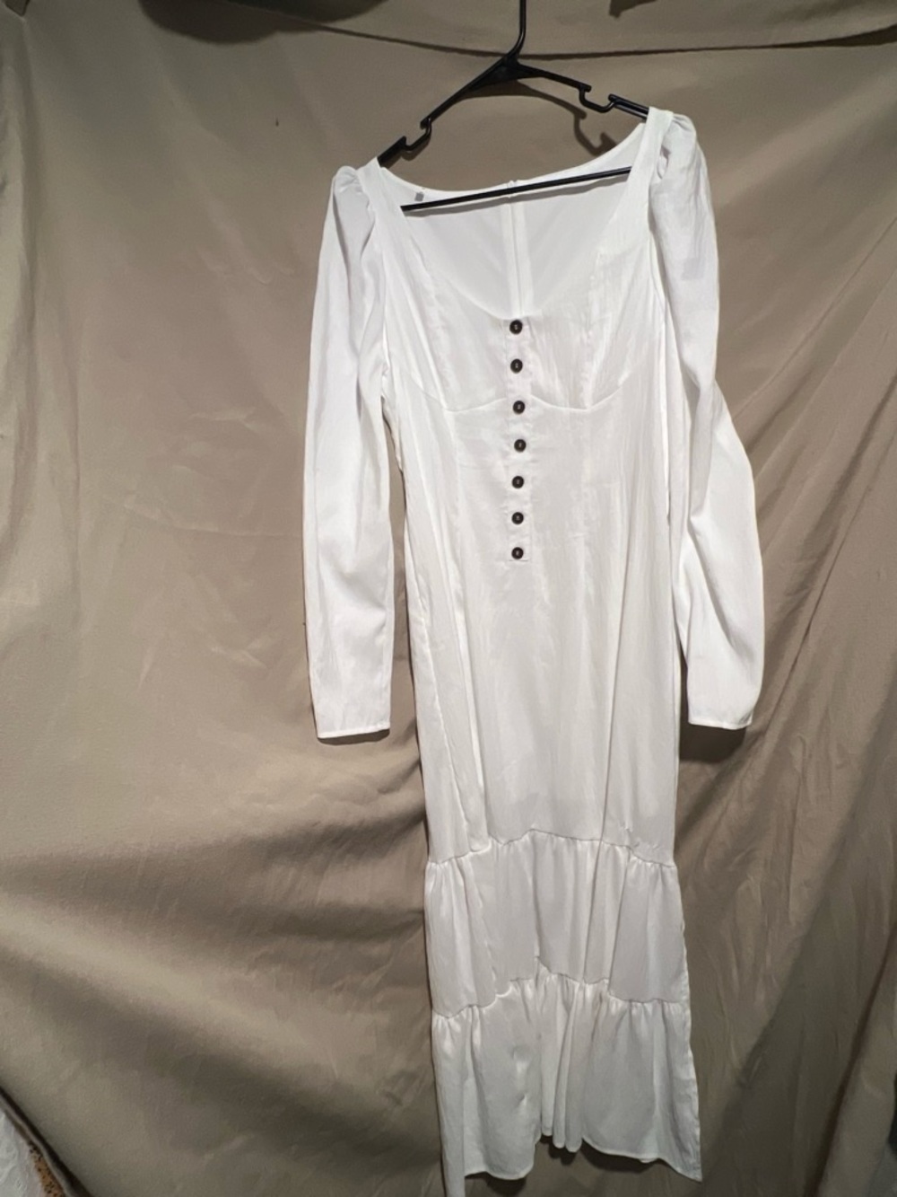 Women's White Long Sleeve Tiered Maxi Dress with Front Buttons XL